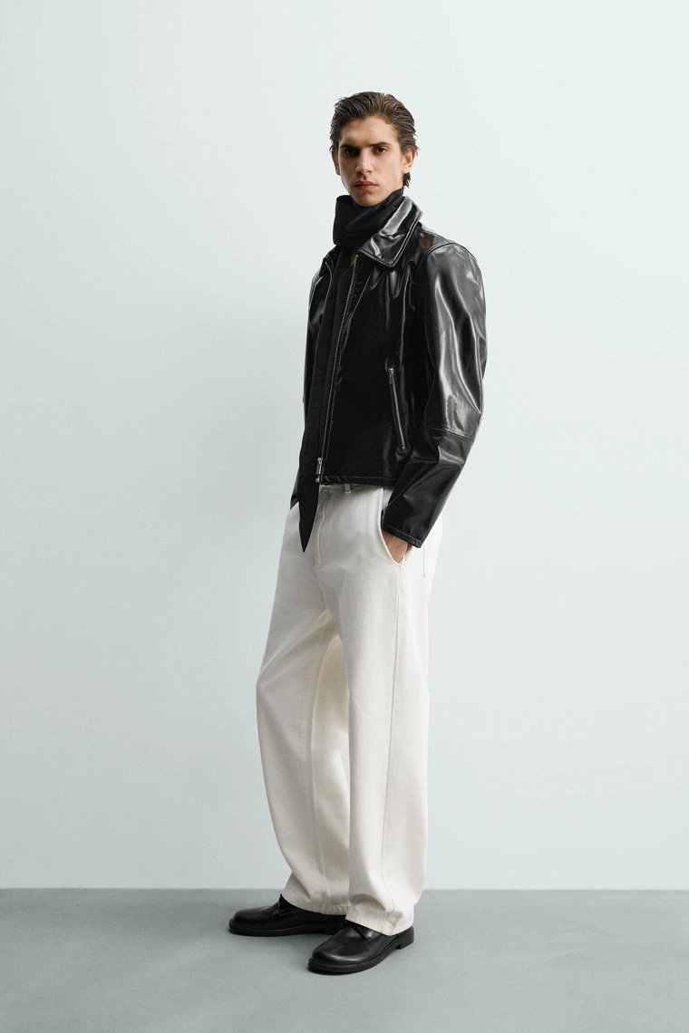 КУРТКА ИЗ БЛЕСТЯЩЕЙ КОЖИ