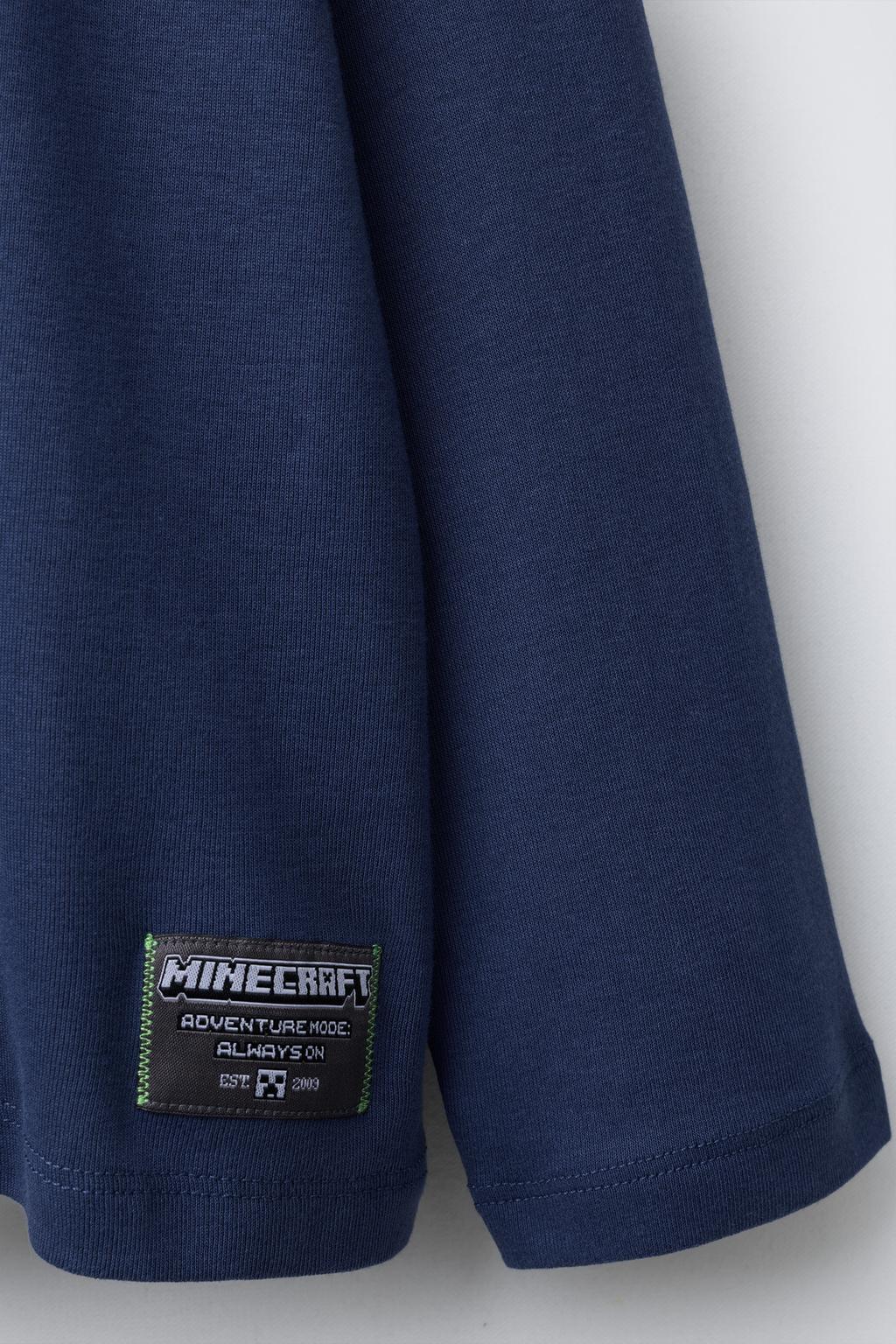 6-14 ЛЕТ/ПИЖАМА С ПРИНТОМ MINECRAFT © MOJANG AB. ™