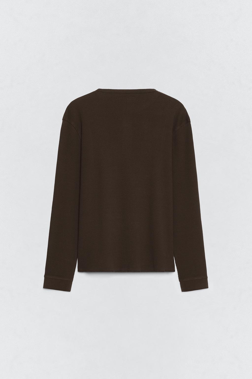 Мужская футболка с длинными рукавами и гофре от soshiotsuki x zara