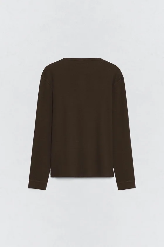 Мужская футболка с длинными рукавами и гофре от soshiotsuki x zara