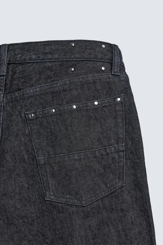 ДЖИНСЫ STRAIGHT FIT С ЗАКЛЕПКАМИ