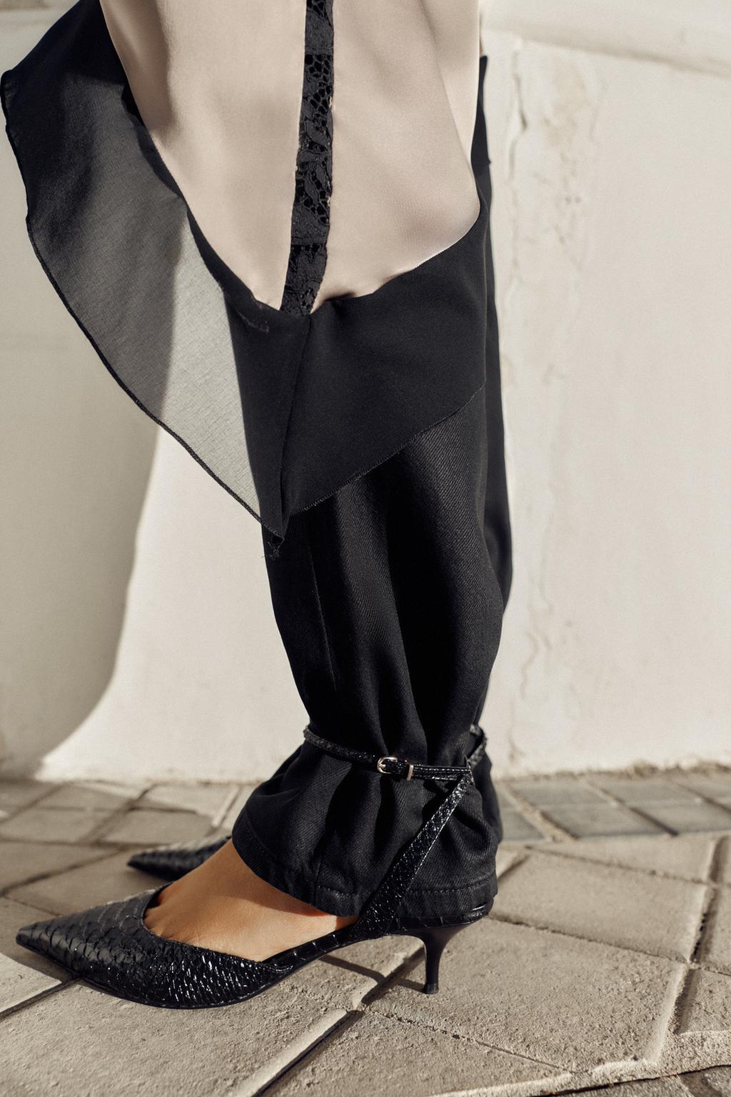 ТУФЛИ БЕЗ ЗАДНИКОВ С РЕЛЬЕФНЫМ УЗОРОМ