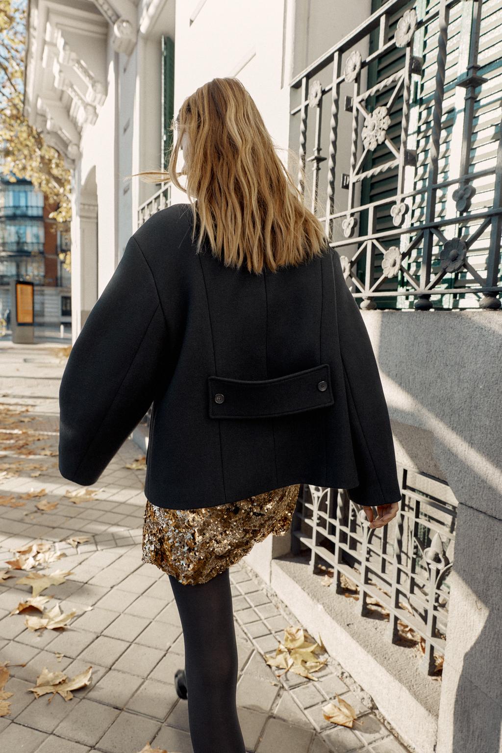 КОРОТКОЕ ПАЛЬТО ИЗ СМЕСОВОЙ ШЕРСТИ С ВОРОТНИКОМ-СТОЙКОЙ