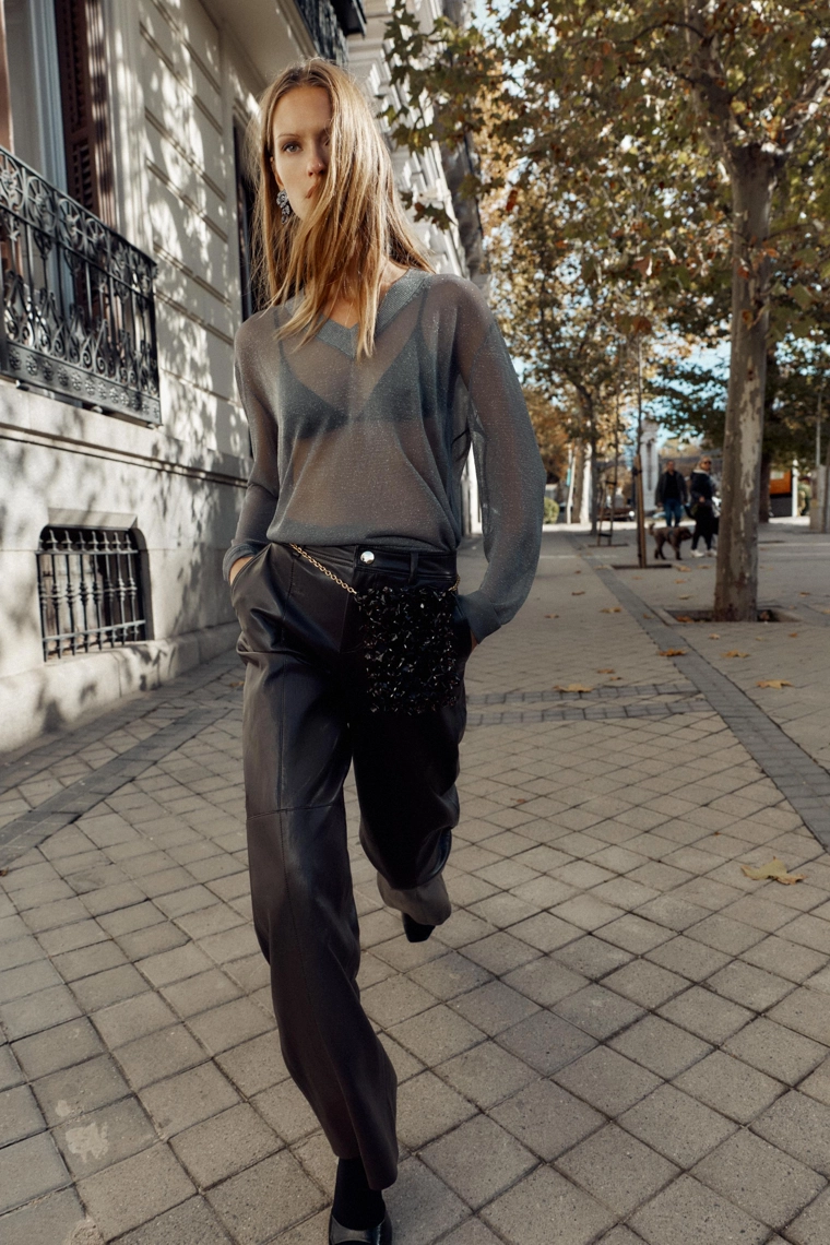 СВИТЕР ОВЕРСАЙЗ ИЗ МЕТАЛЛИЗИРОВАННОЙ НИТИ