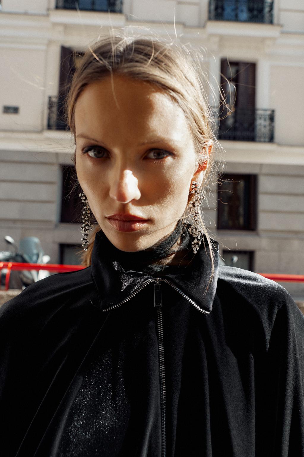 БАРХАТНЫЙ БОМБЕР