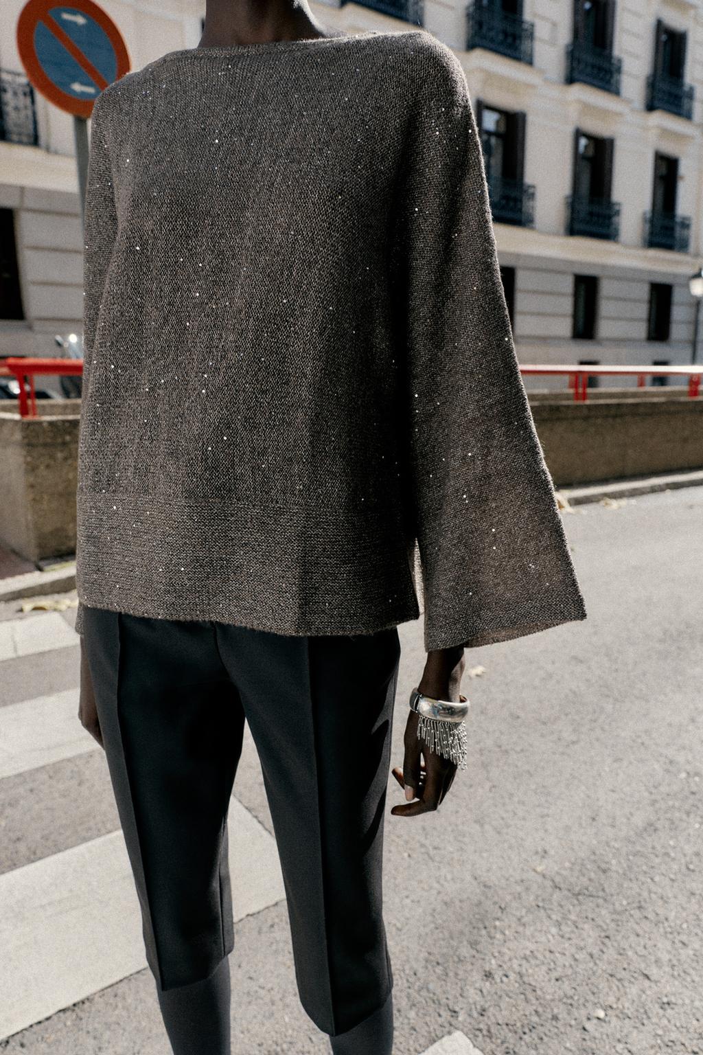 ВЯЗАНЫЙ СВИТЕР С ПАЙЕТКАМИ