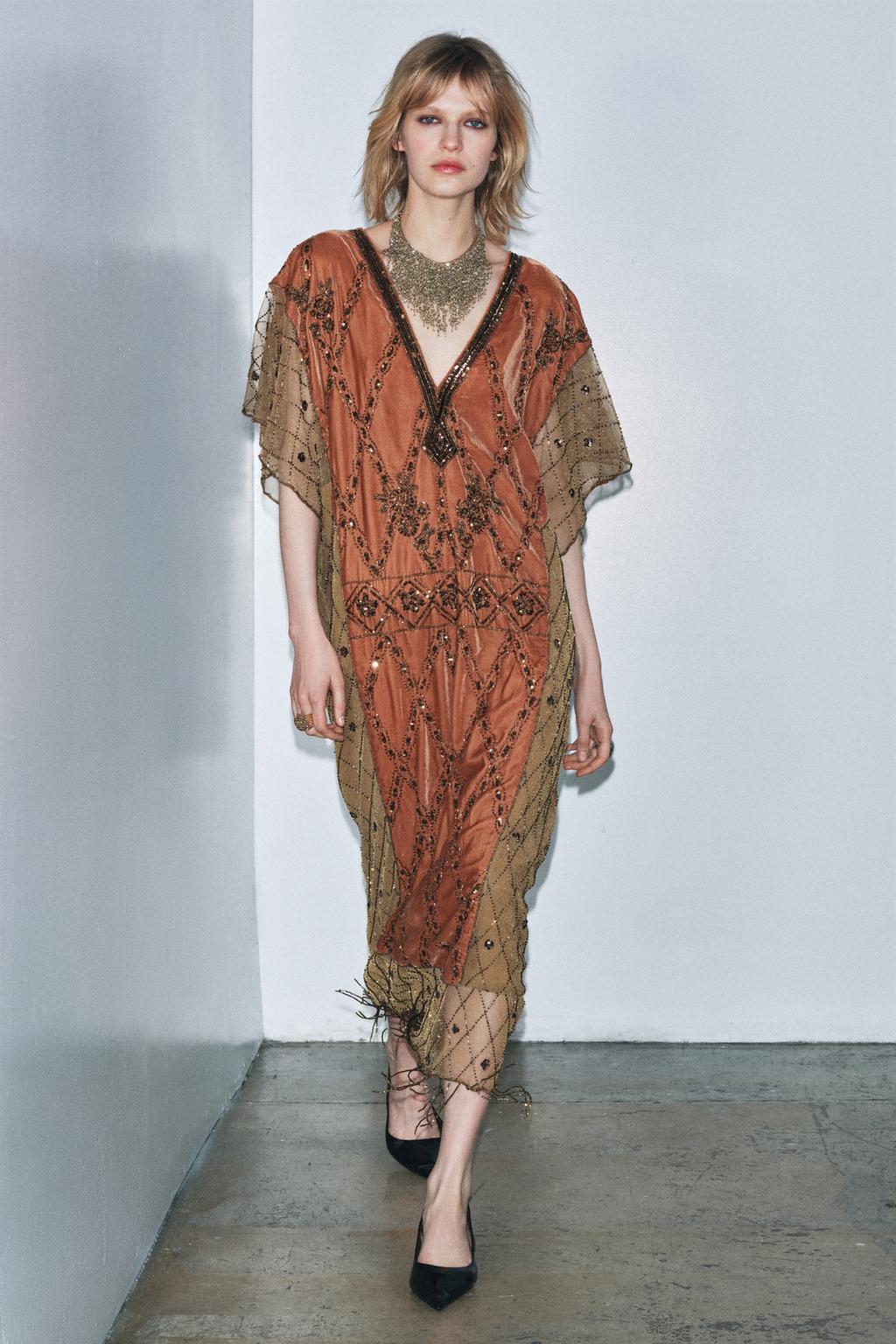 КОМБИНИРОВАННОЕ ПЛАТЬЕ ИЗ БАРХАТА С ПАЙЕТКАМИ И БУСИНАМИ LIMITED EDITION