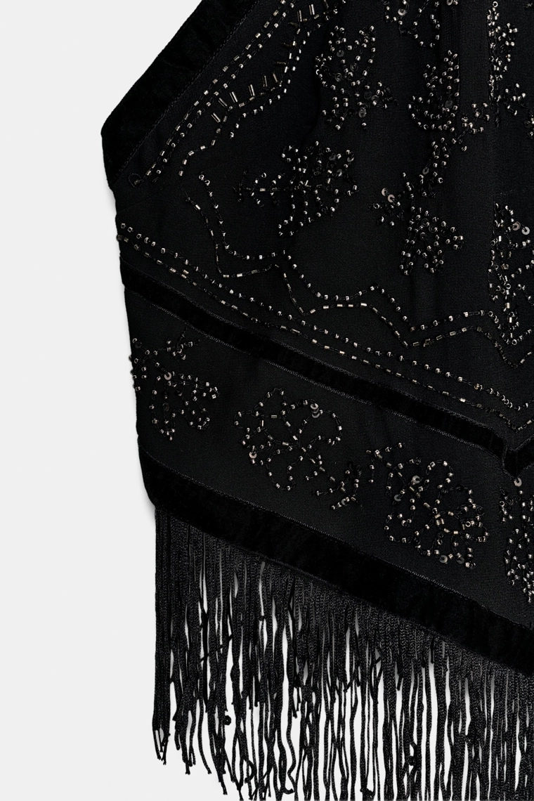 ТОП ИЗ ЖОРЖЕТА С ГОРЛОВИНОЙ ХАЛТЕР И БУСИНАМИ