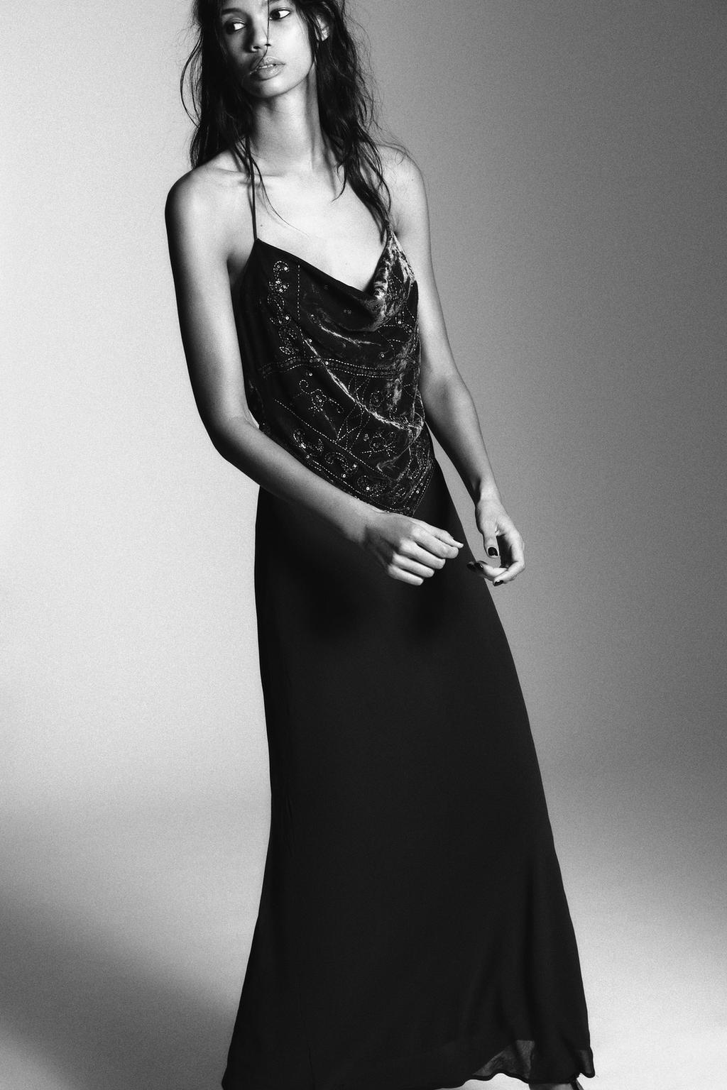 ДЛИННОЕ БАРХАТНОЕ ПЛАТЬЕ С БУСИНАМИ