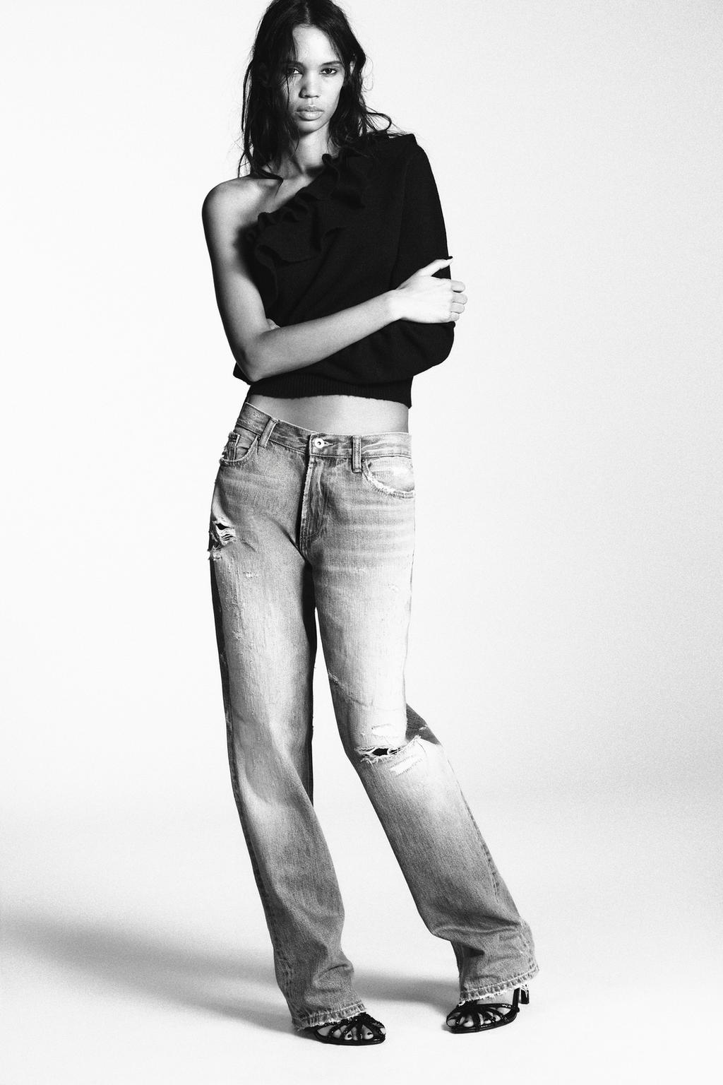 АСИММЕТРИЧНЫЙ ВЯЗАНЫЙ ДЖЕМПЕР С ВОЛАНАМИ