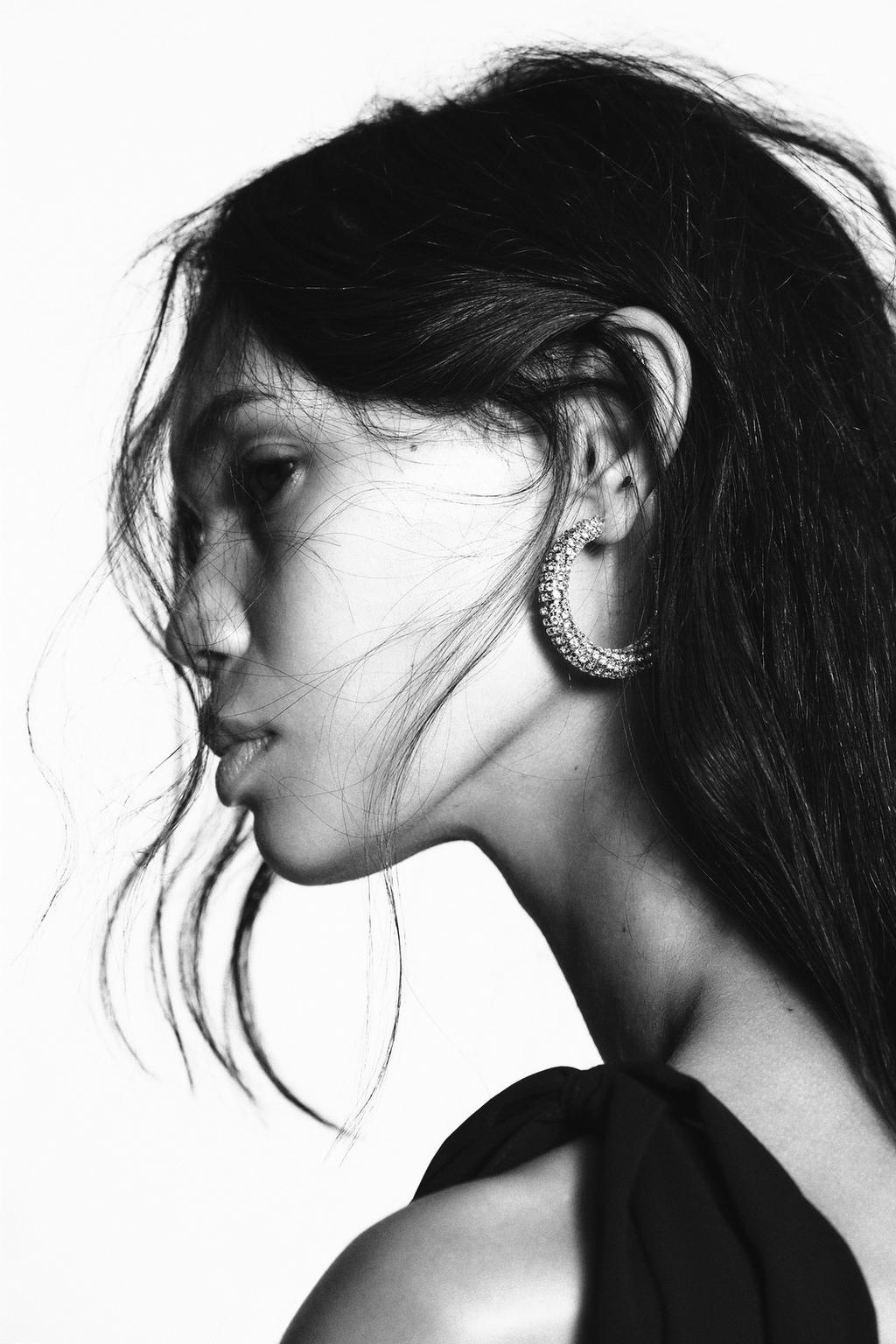 СЕРЬГИ-КОЛЬЦА СО СТРАЗАМИ