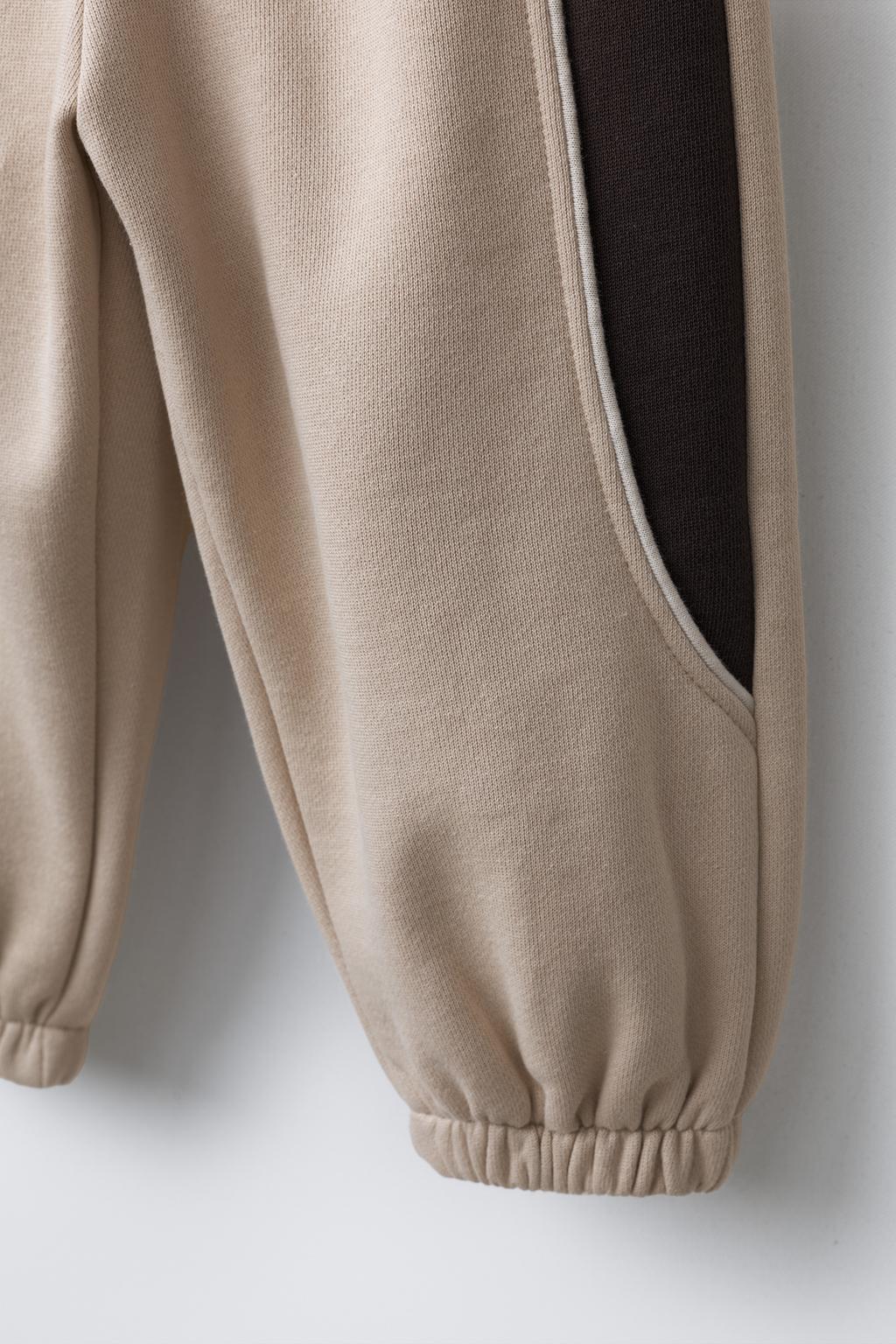 БРЮКИ-ДЖОГГЕРЫ В СТИЛЕ КОЛОР-БЛОК