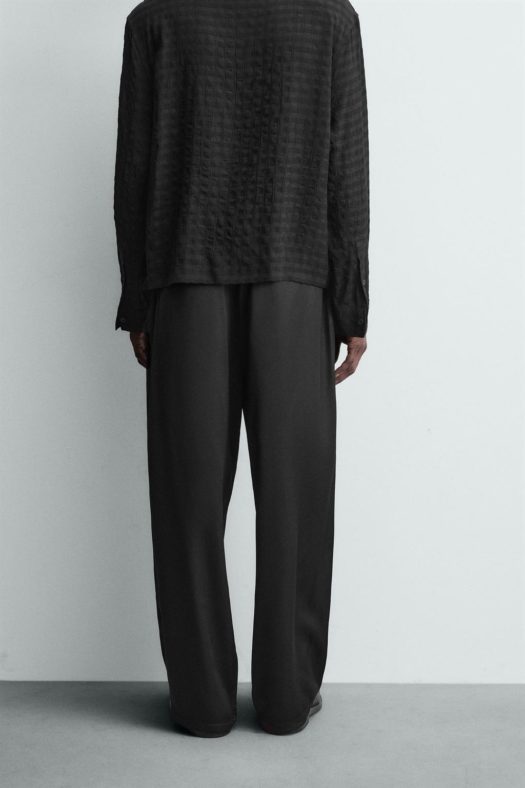 СТРУЯЩИЕСЯ БРЮКИ-ДЖОГГЕРЫ