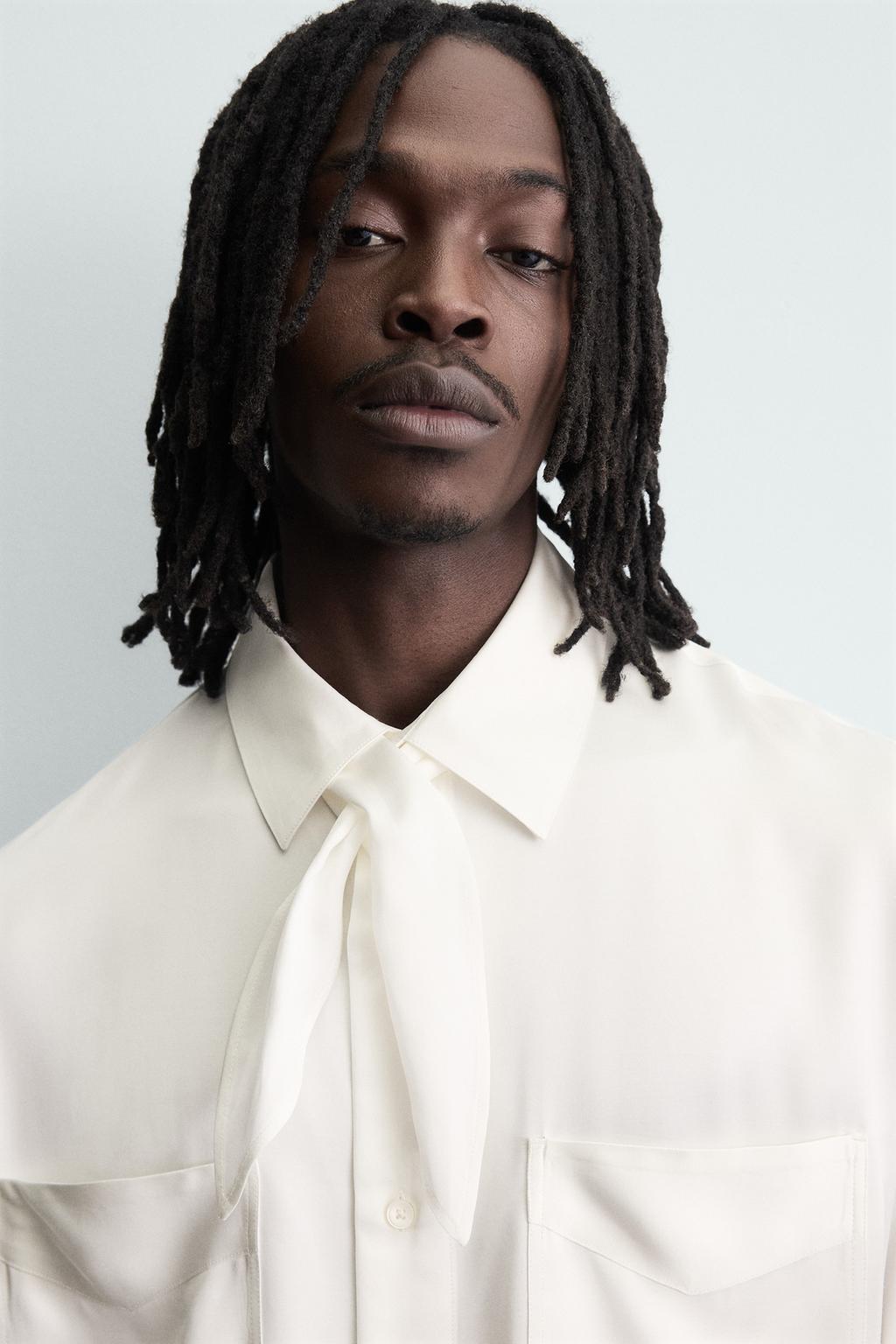 РУБАШКА С БАНДАНОЙ СТРУЯЩЕГОСЯ ПОКРОЯ