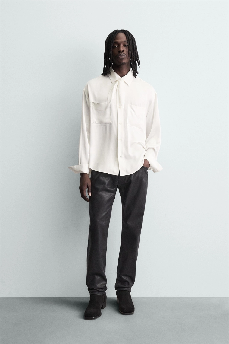 РУБАШКА С БАНДАНОЙ СТРУЯЩЕГОСЯ ПОКРОЯ