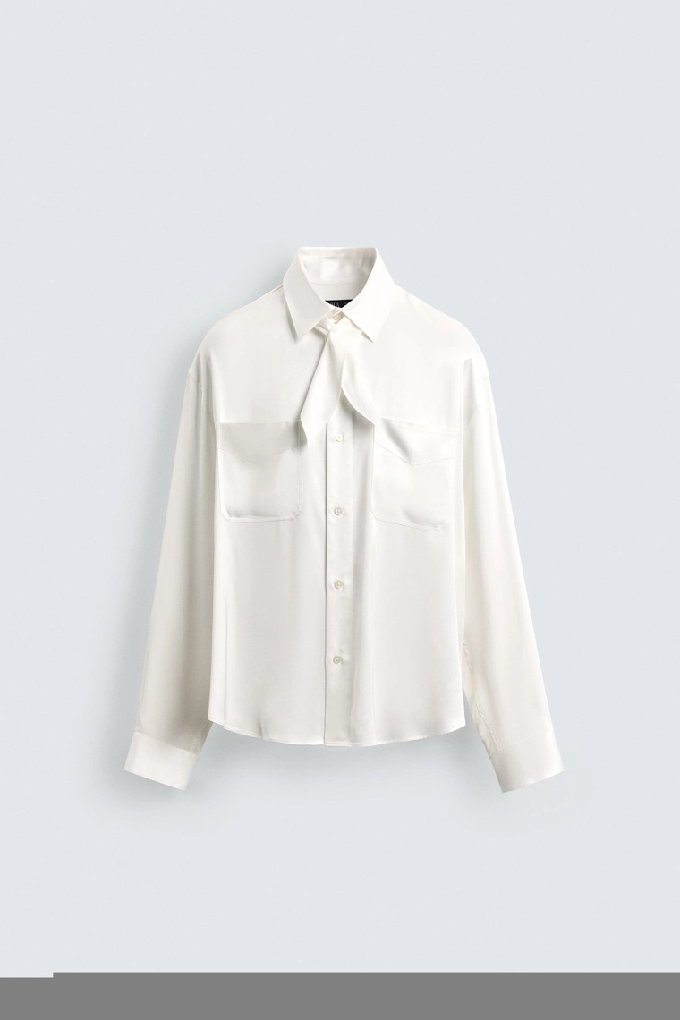 РУБАШКА С БАНДАНОЙ СТРУЯЩЕГОСЯ ПОКРОЯ