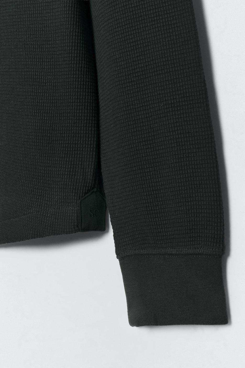 Поло с текстурой вафельного вязания soshiotsuki x zara