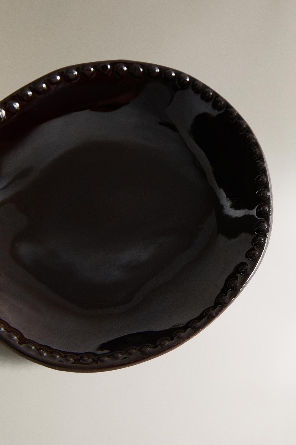 Мини-тарелка из керамики с рельефным узором