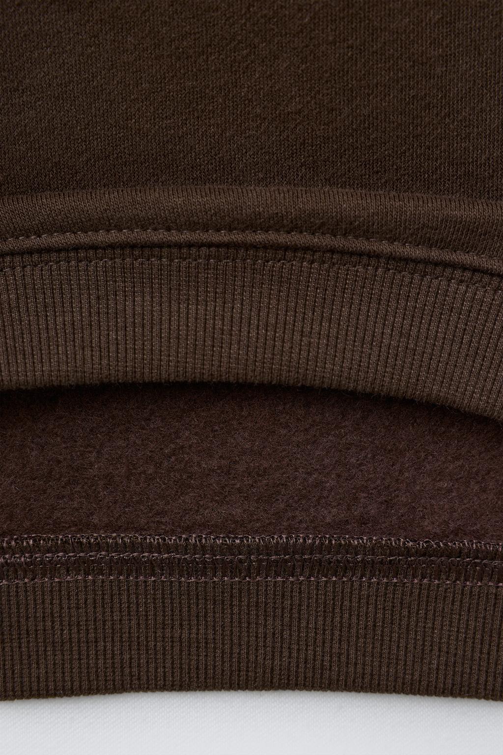 КОМПЛЕКТ ИЗ ТОЛСТОВКИ И БРЮК-ДЖОГГЕРОВ С ВЫШИВКОЙ В ВИДЕ МЕДВЕДЯ