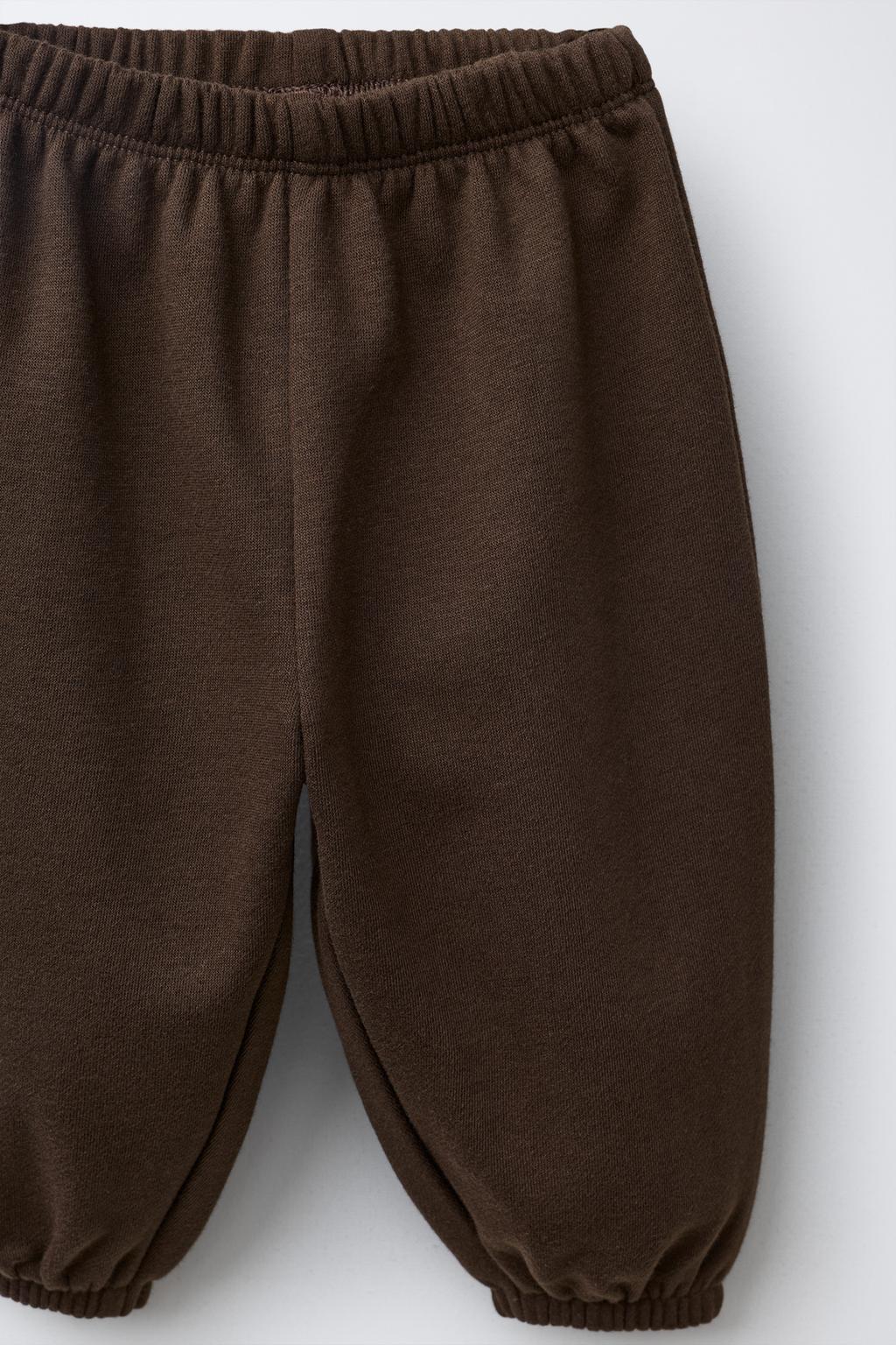 КОМПЛЕКТ ИЗ ТОЛСТОВКИ И БРЮК-ДЖОГГЕРОВ С ВЫШИВКОЙ В ВИДЕ МЕДВЕДЯ