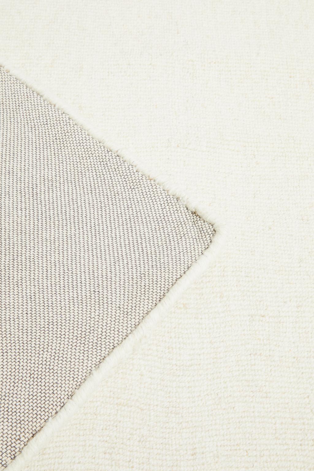 Шерстяной ковер