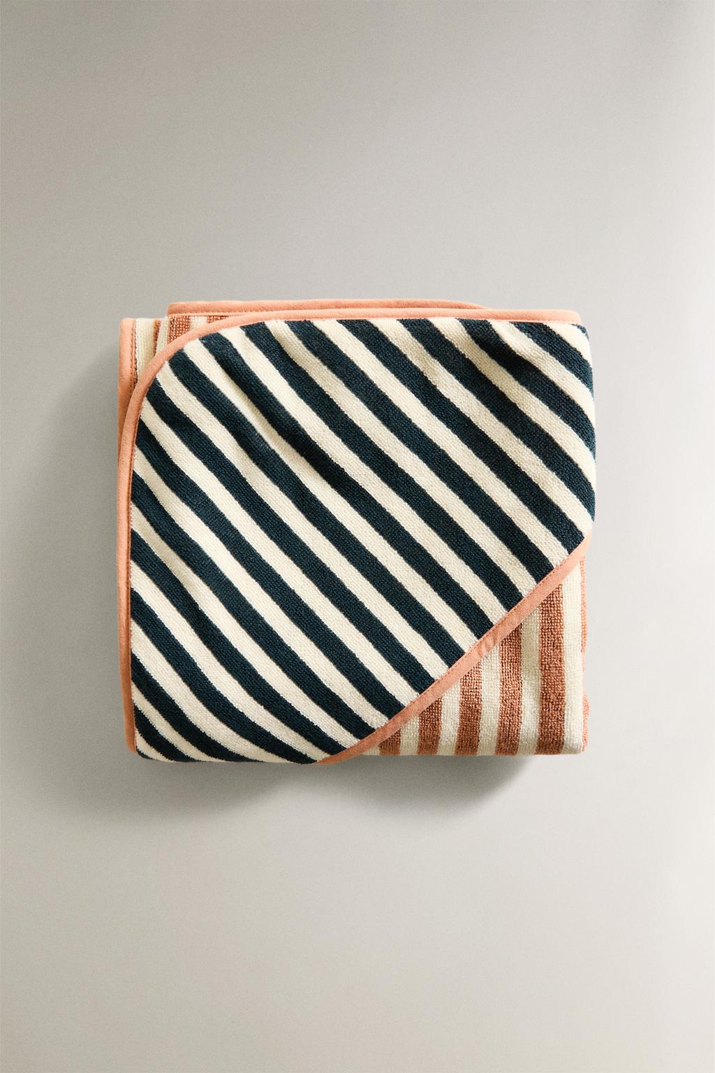 Двусторонний полосатый детский халат с капюшоном