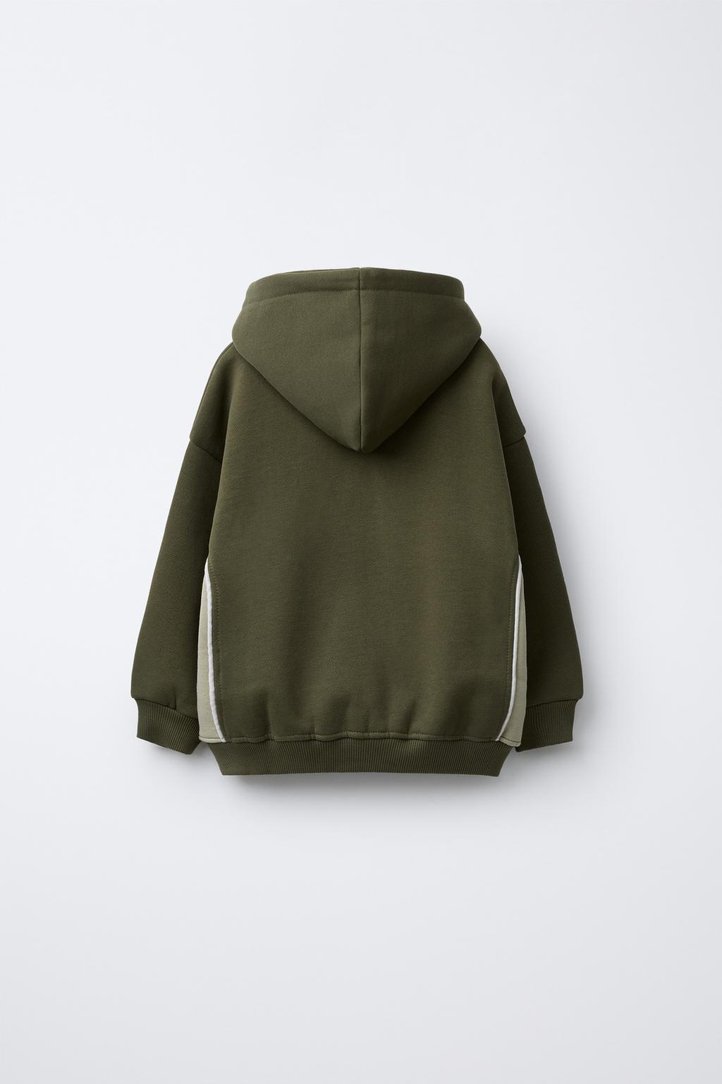 ТОЛСТОВКА С КАПЮШОНОМ COLOR BLOCK И НАДПИСЬЮ