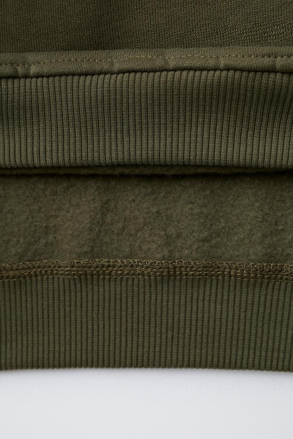 ТОЛСТОВКА С КАПЮШОНОМ COLOR BLOCK И НАДПИСЬЮ