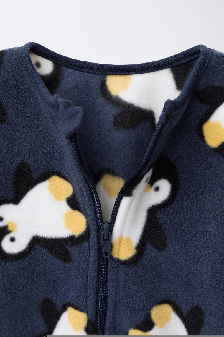 ФЛИСОВЫЙ КОМБИНЕЗОН С АНИМАЛИСТИЧЕСКИМ ПРИНТОМ