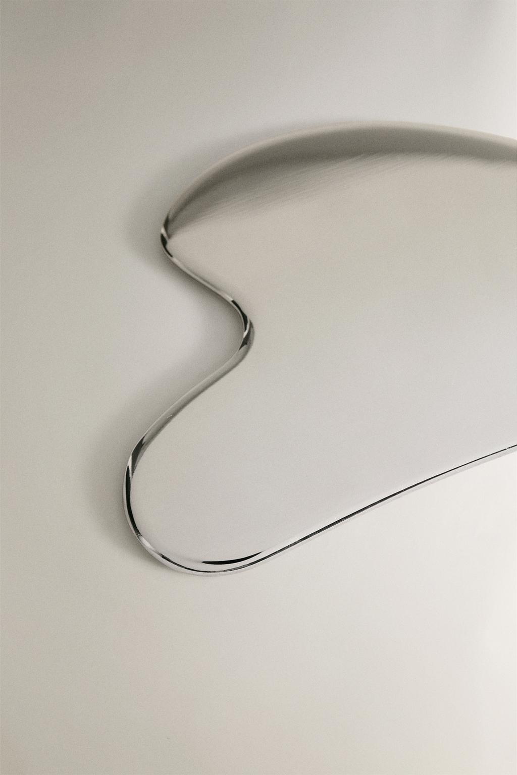 Металлический массажер для лица гуа ша