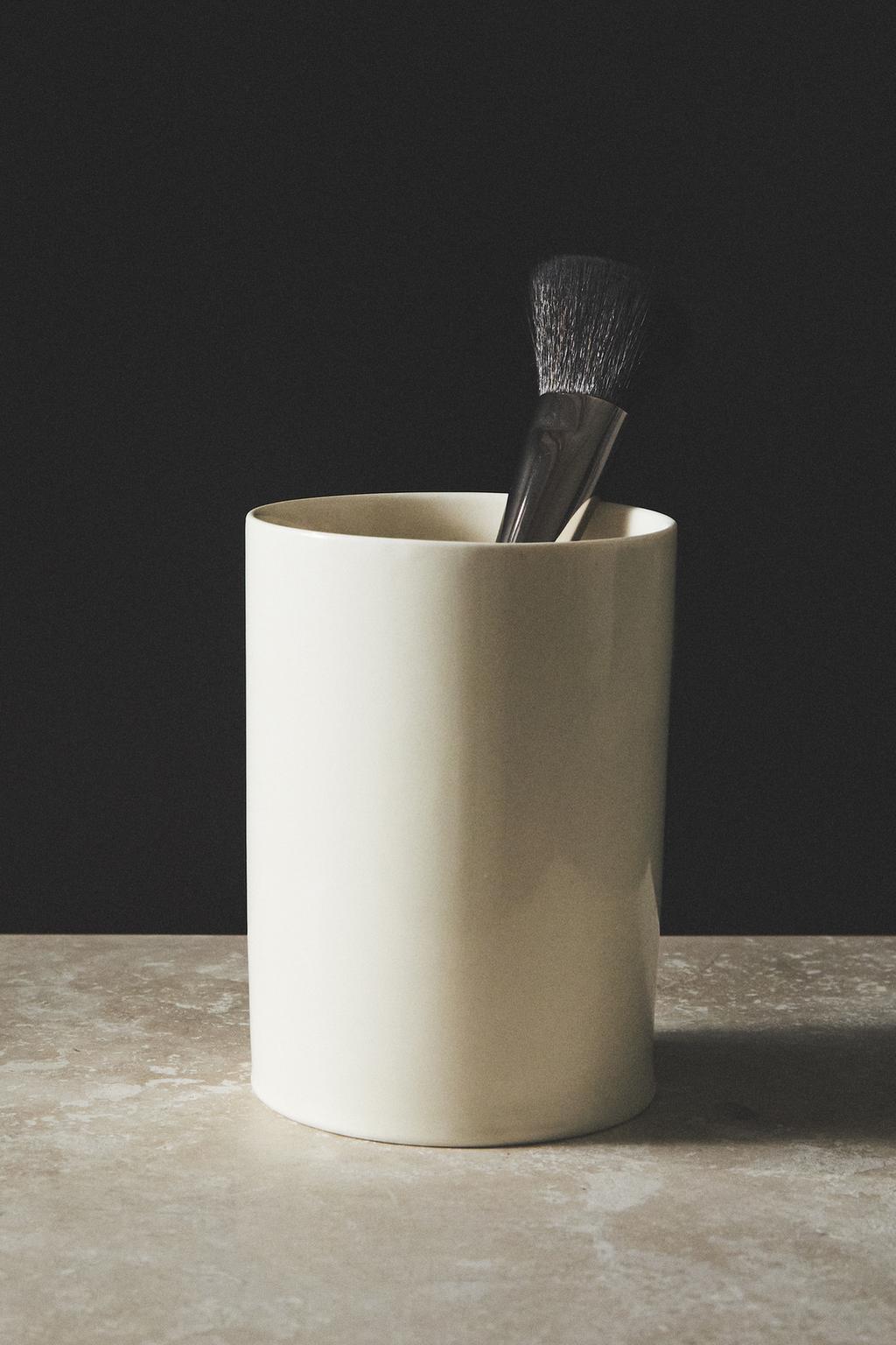 Керамический стакан для макияжа