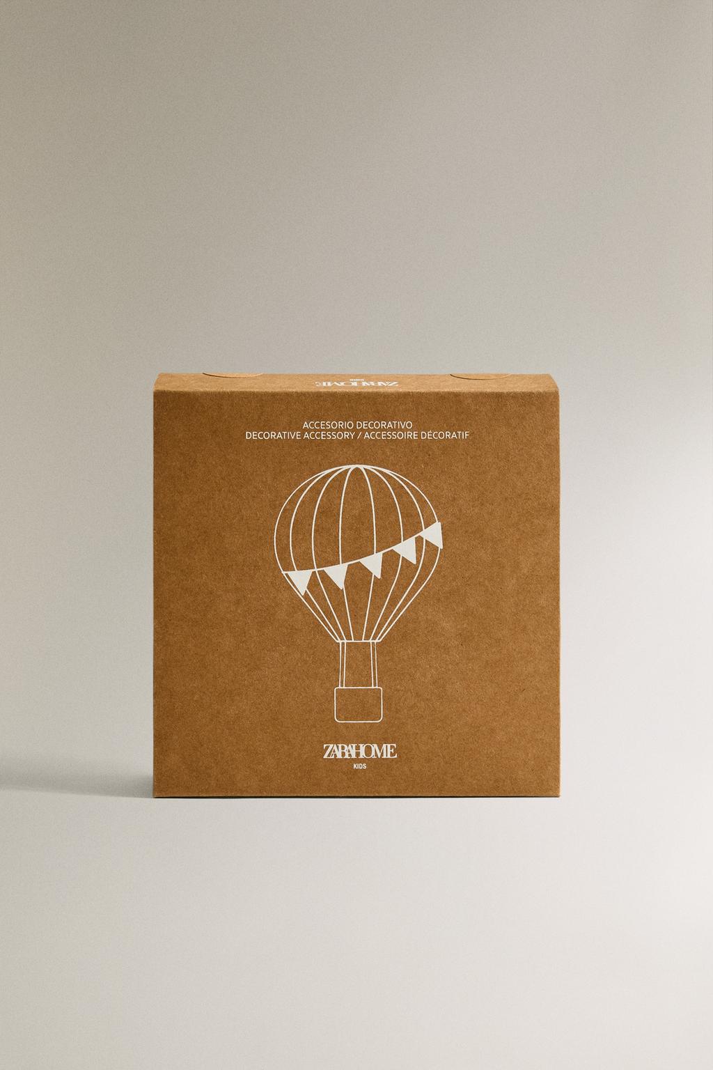 Бумажный декоративный шар на стену (16 см) с разноцветными полосками