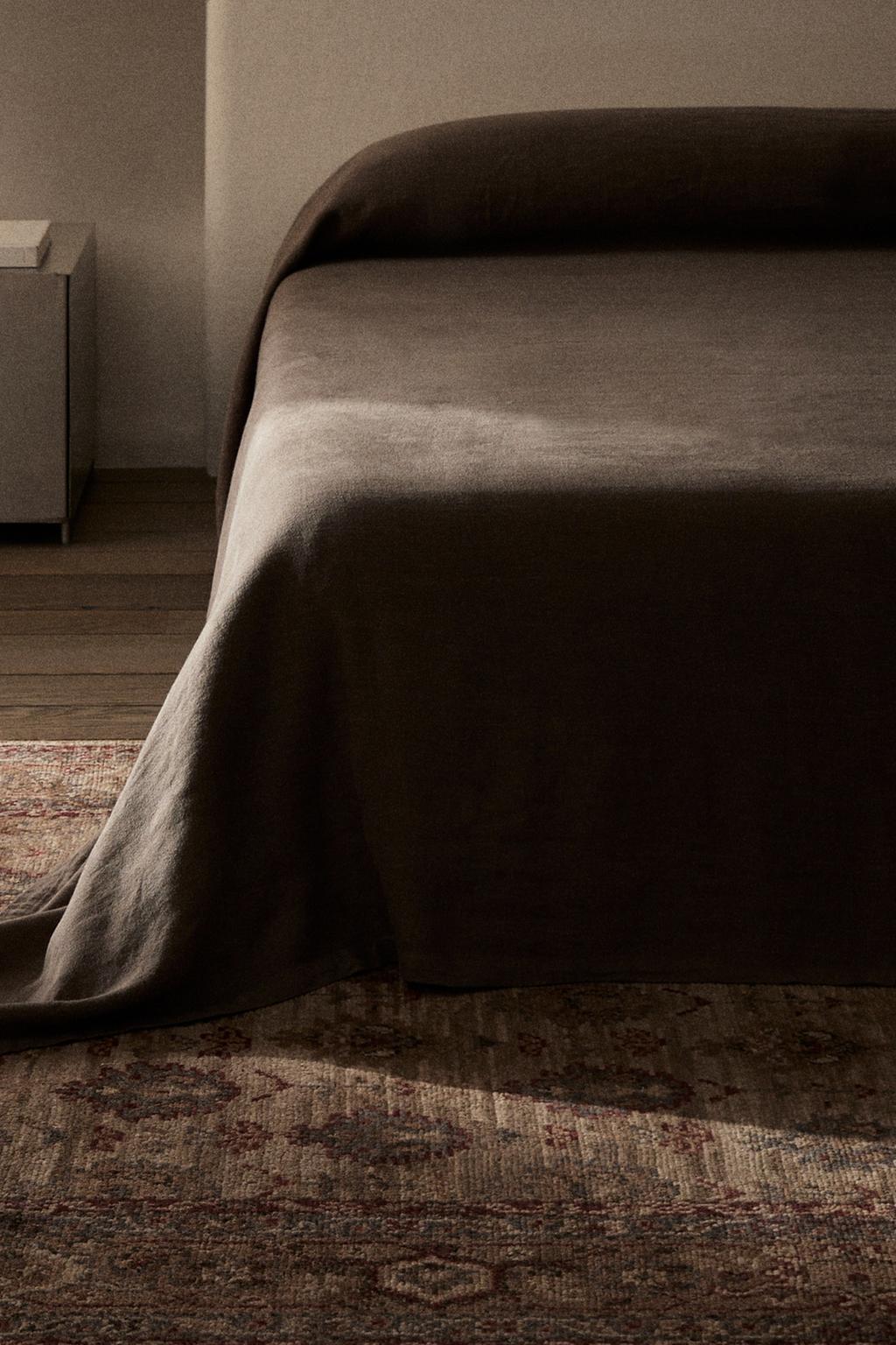 Шерстяной ковер с геометрическим и цветочным принтом