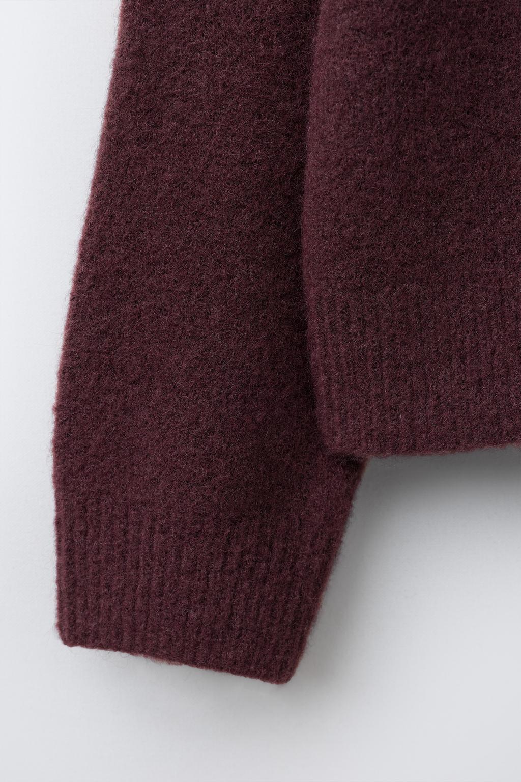 ВЯЗАНЫЙ СВИТЕР С ЗАКЛЕПКАМИ