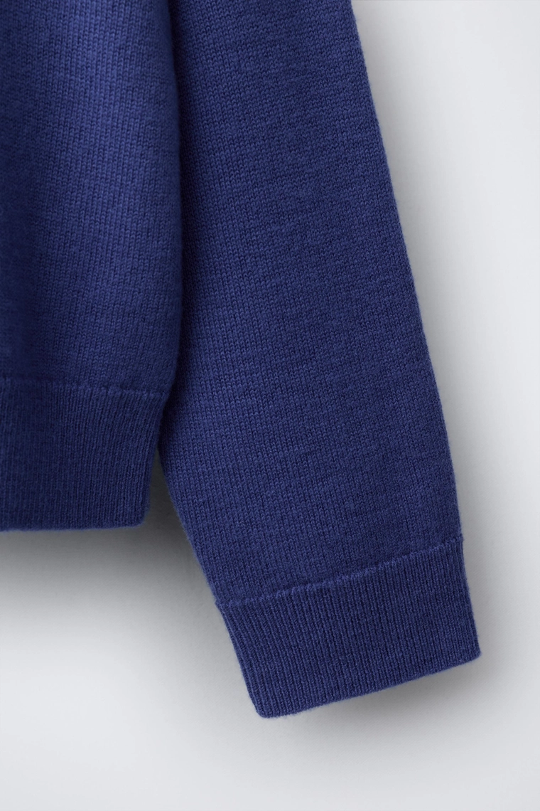 СВИТЕР ИЗ 100% ШЕРСТИ С ВОРОТНИКОМ-СТОЙКОЙ