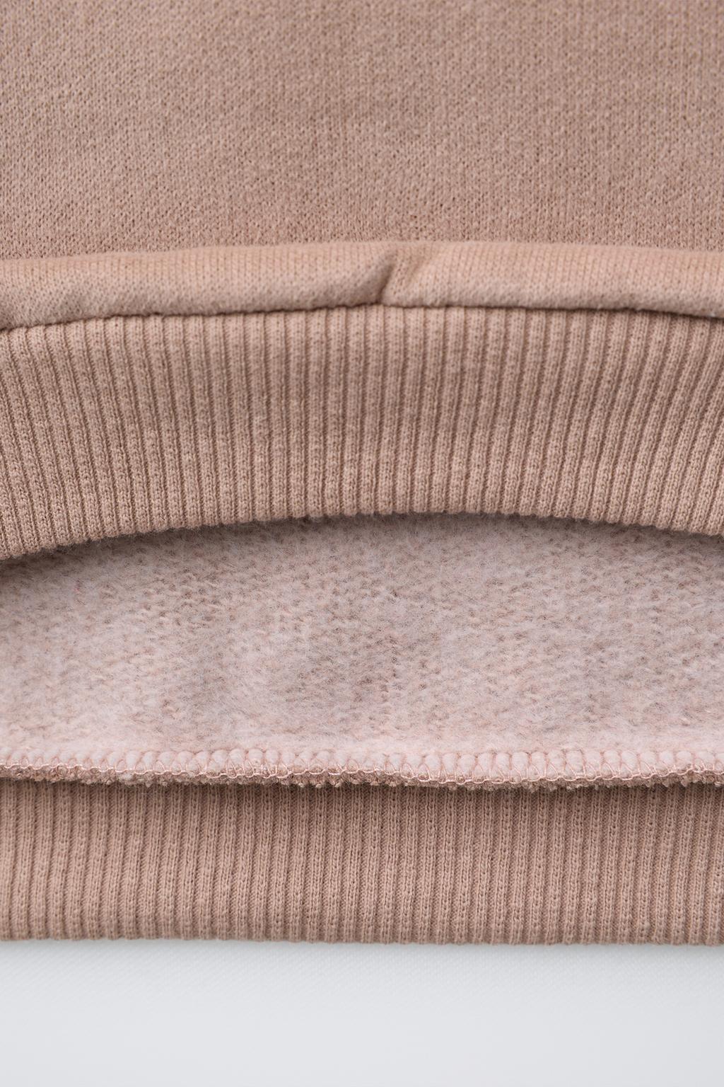 ТОЛСТОВКА С ТЕКСТОВЫМ ПРИНТОМ