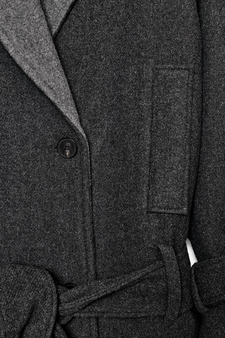 КОРОТКОЕ ПАЛЬТО С ПОЯСОМ — ZW COLLECTION LIMITED EDITION