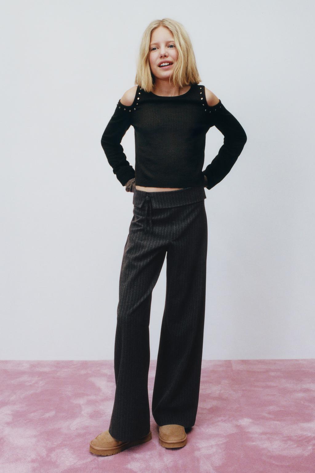 БРЮКИ В ТОНКУЮ ПОЛОСКУ С ЗАВЯЗКАМИ