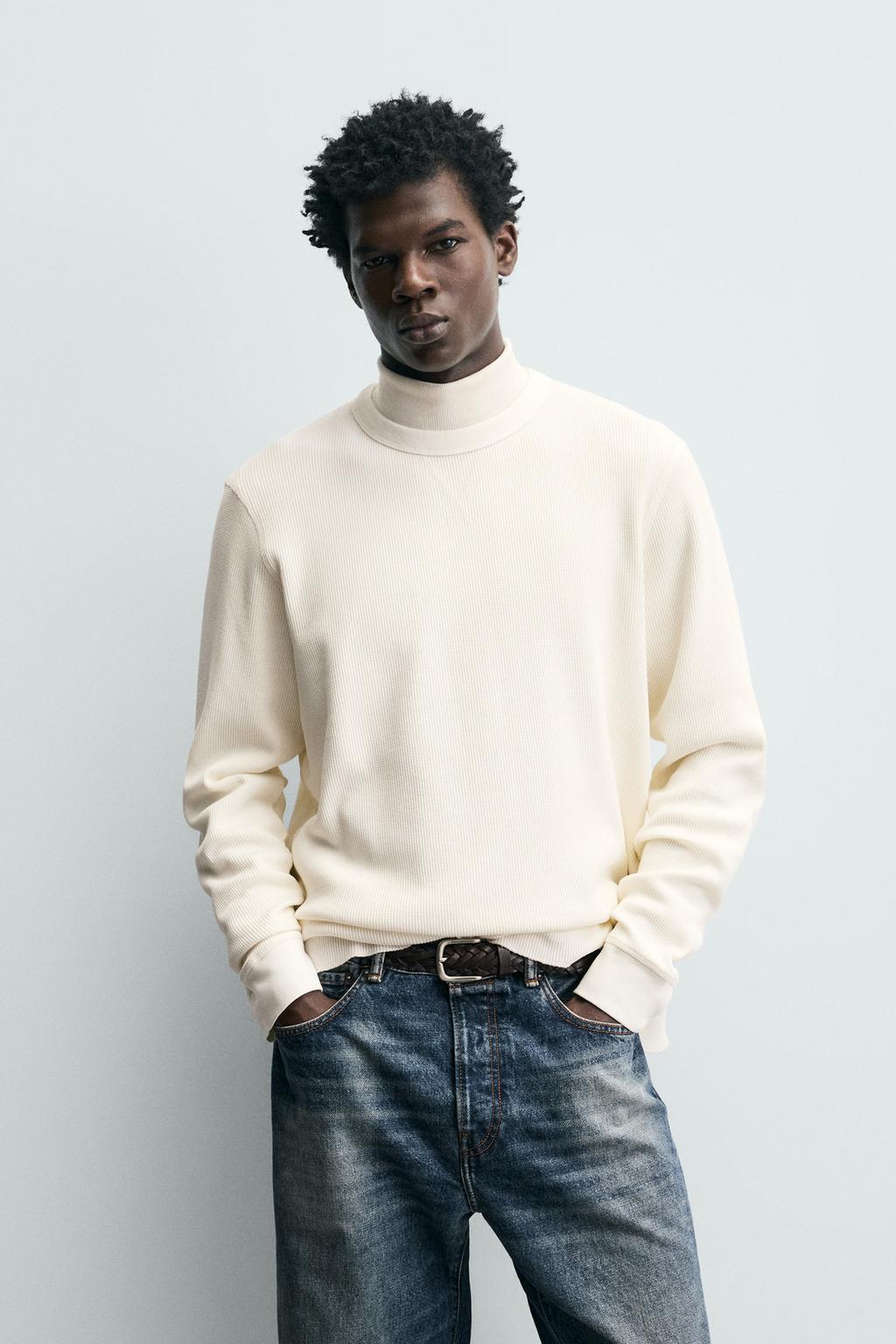 ФУТБОЛКА ИЗ РЕЛЬЕФНОГО ТРИКОТАЖА