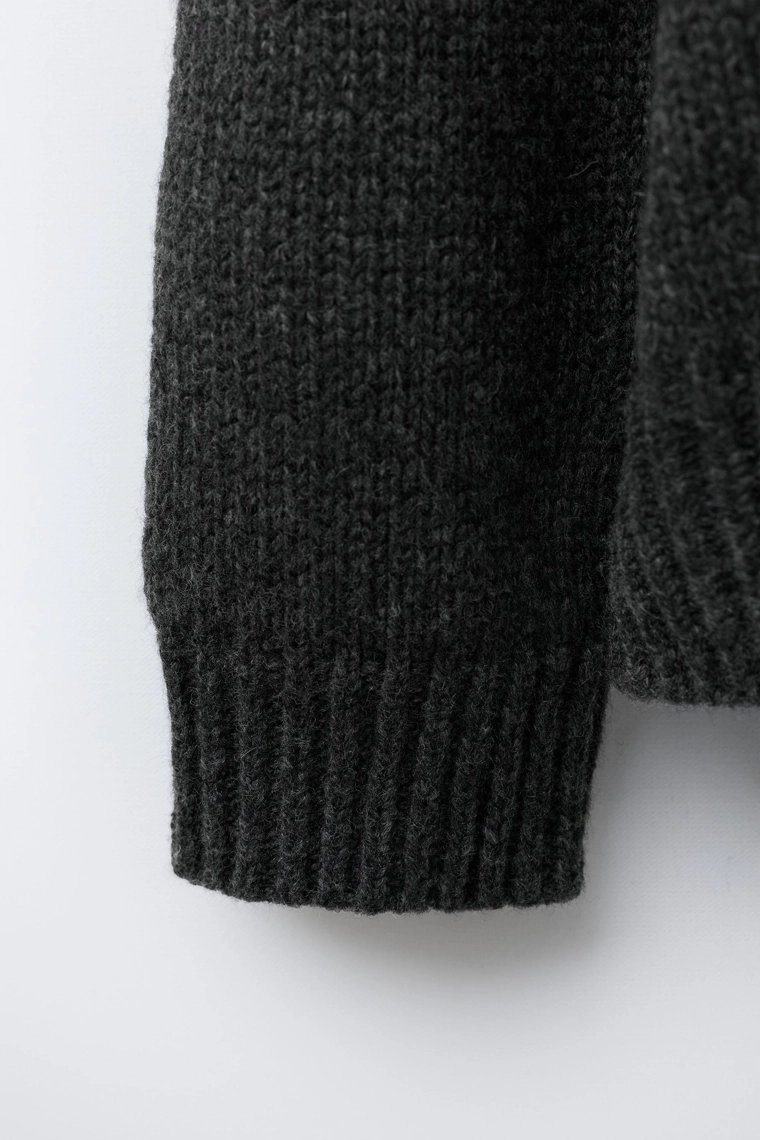 ВЯЗАНЫЙ СВИТЕР ИЗ ШЕРСТИ С ВЫШИТОЙ МЫШКОЙ