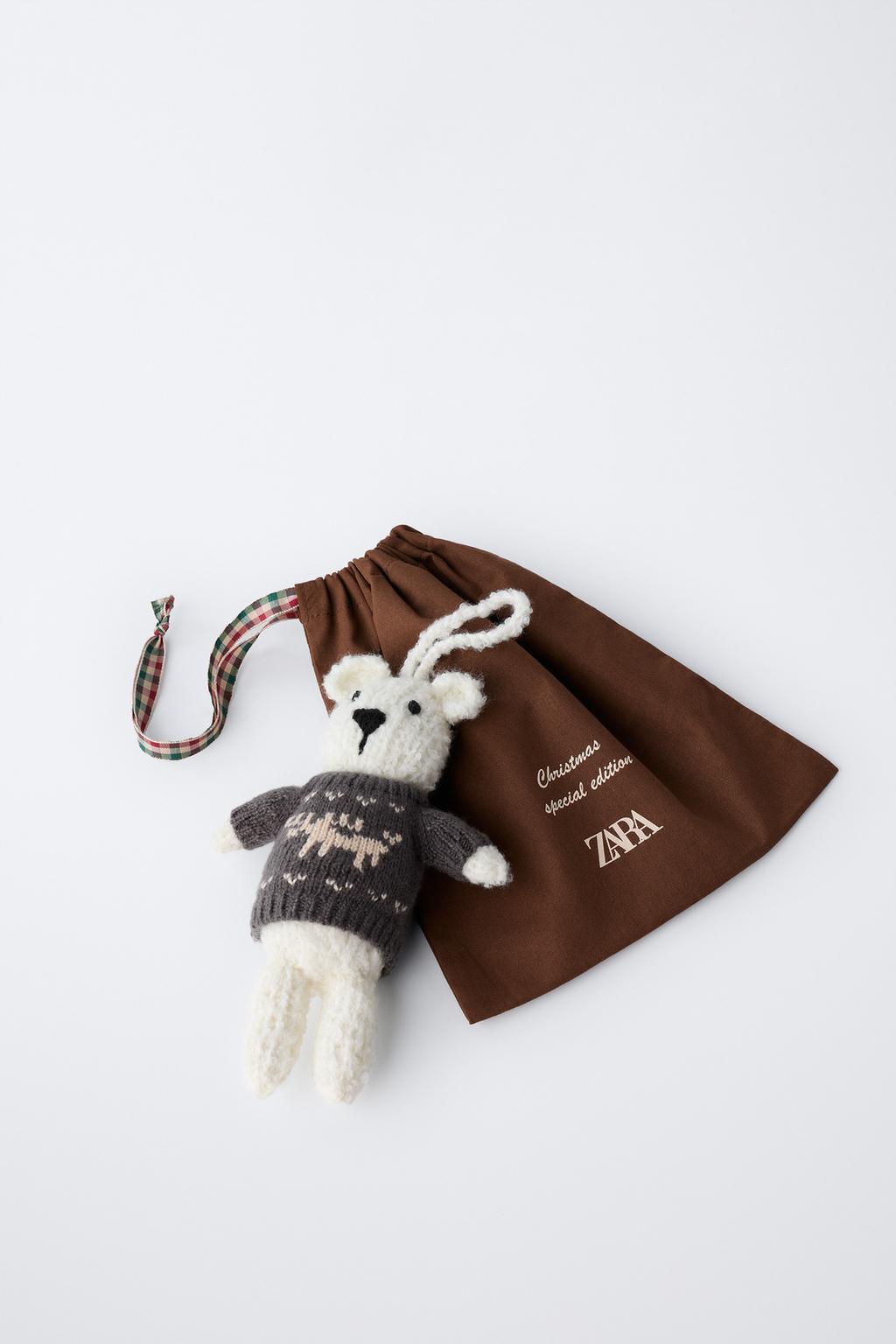 Вязаная игрушка-медведь