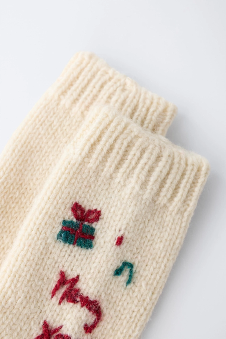 Носки из шерсти с вышивкой (6-12 месяцев)