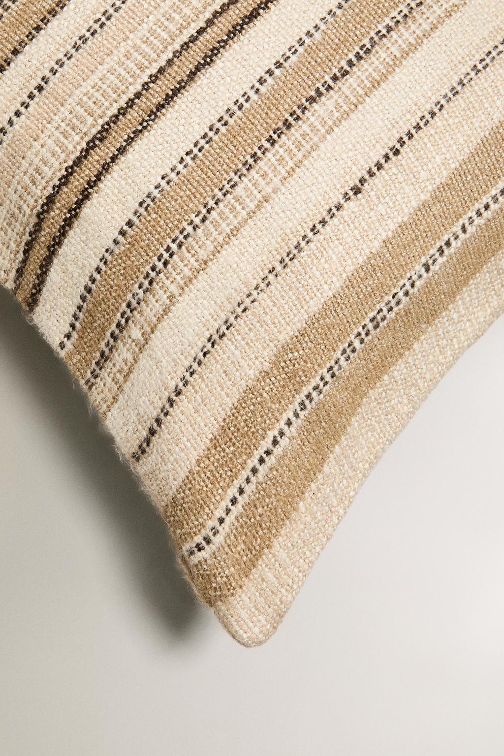 Чехол для подушки в полоску