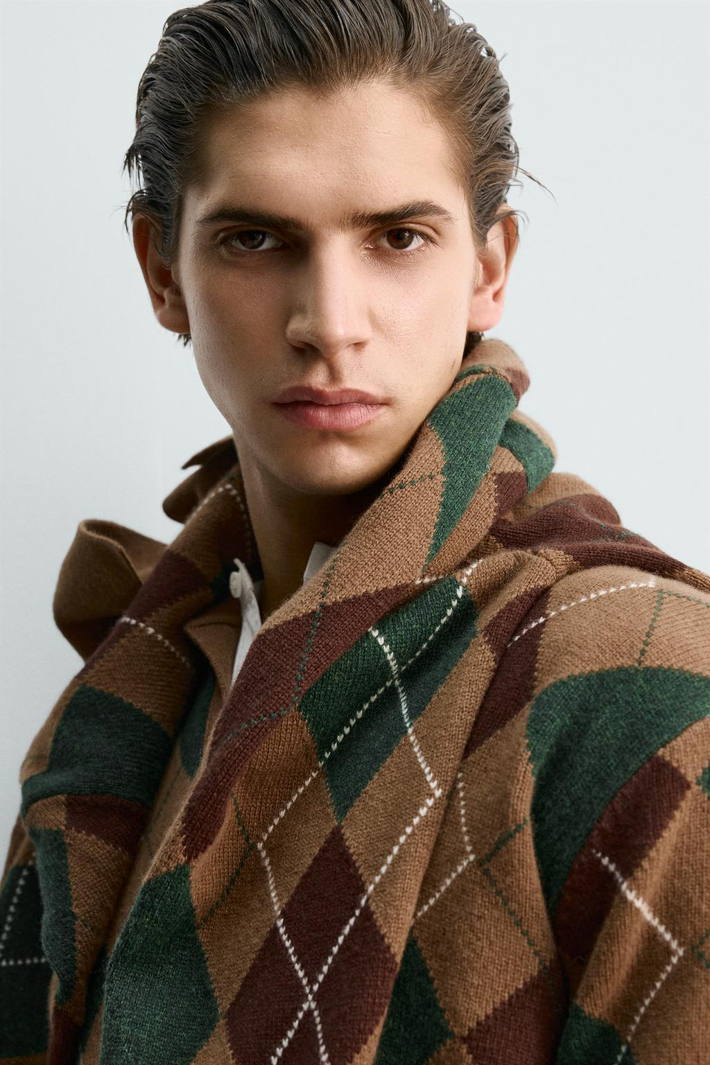 Поло из вязаного шерстяного полотна с узором в виде ромбов