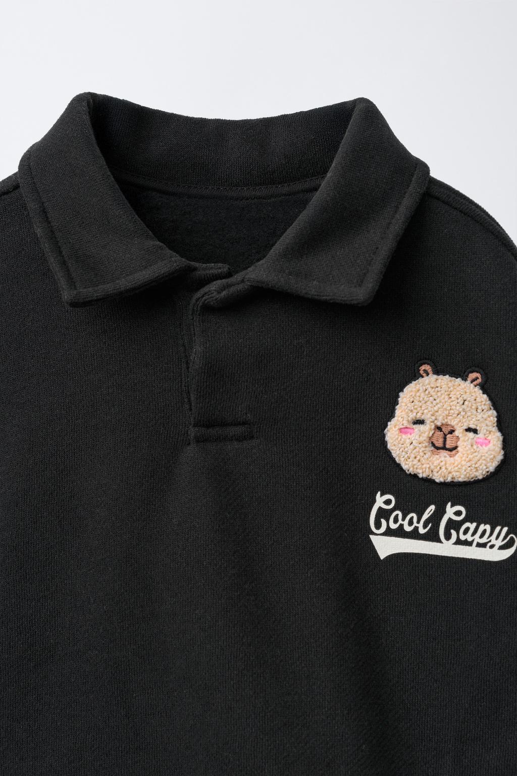 ПОЛО С ПРИНТОМ И НАШИВКОЙ КАПИБАРА CAPYFUN ©