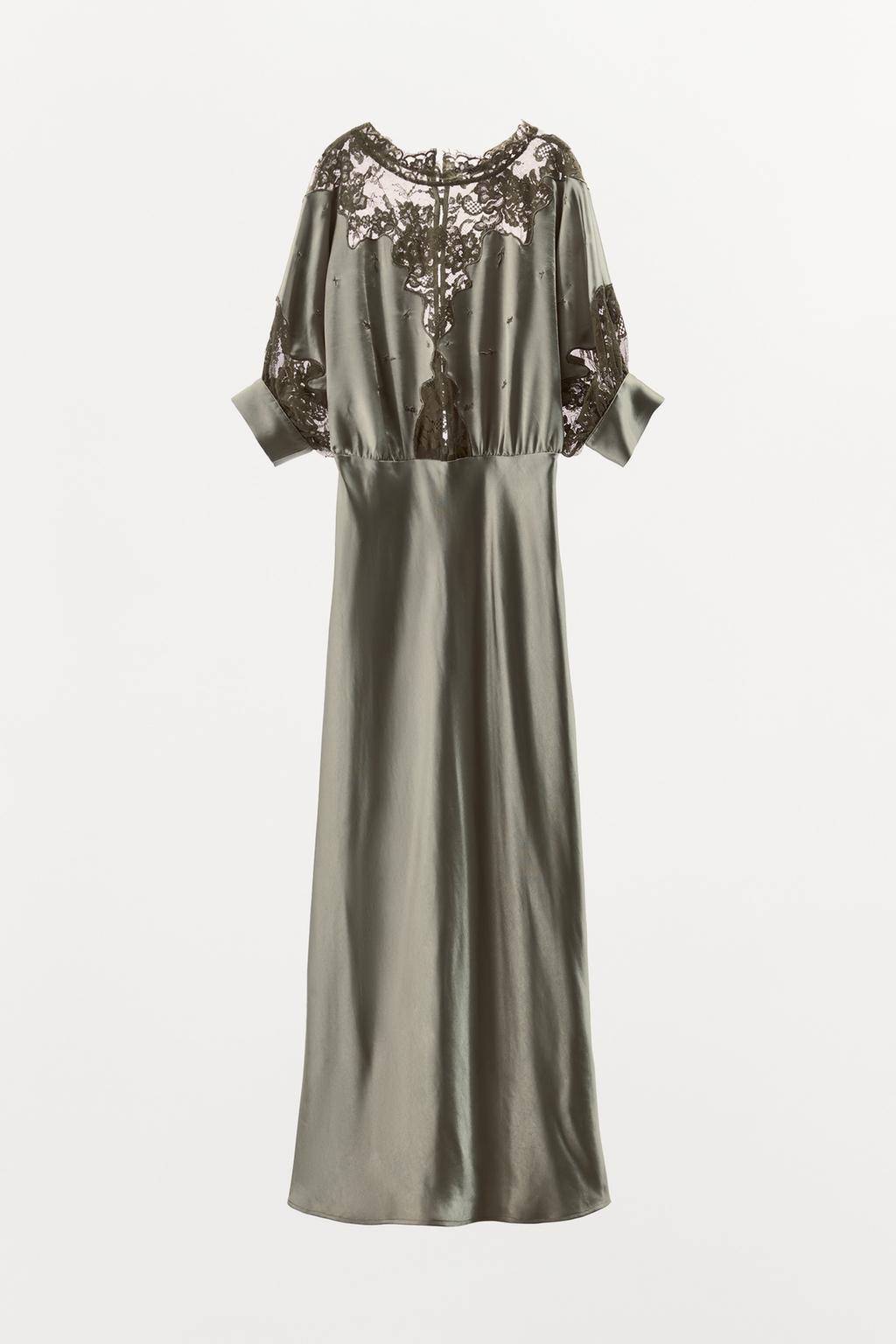 АТЛАСНОЕ ПЛАТЬЕ С КРУЖЕВОМ