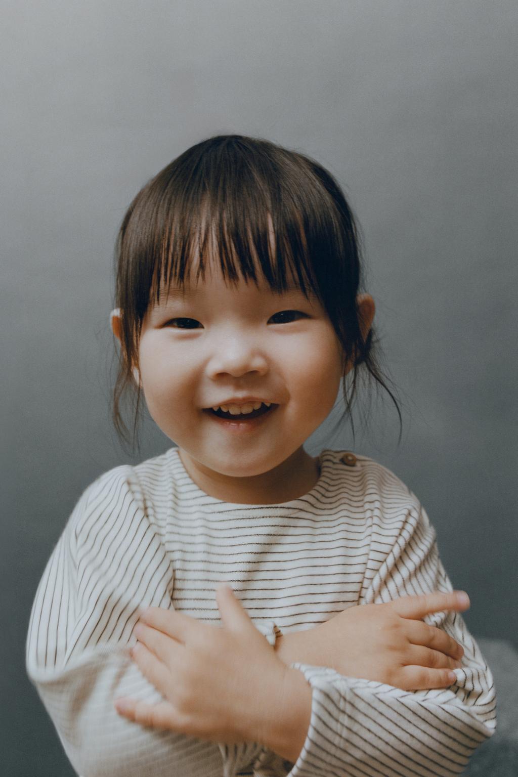 КОМПЛЕКТ ИЗ ФУТБОЛКИ И БРЮК В ПОЛОСКУ