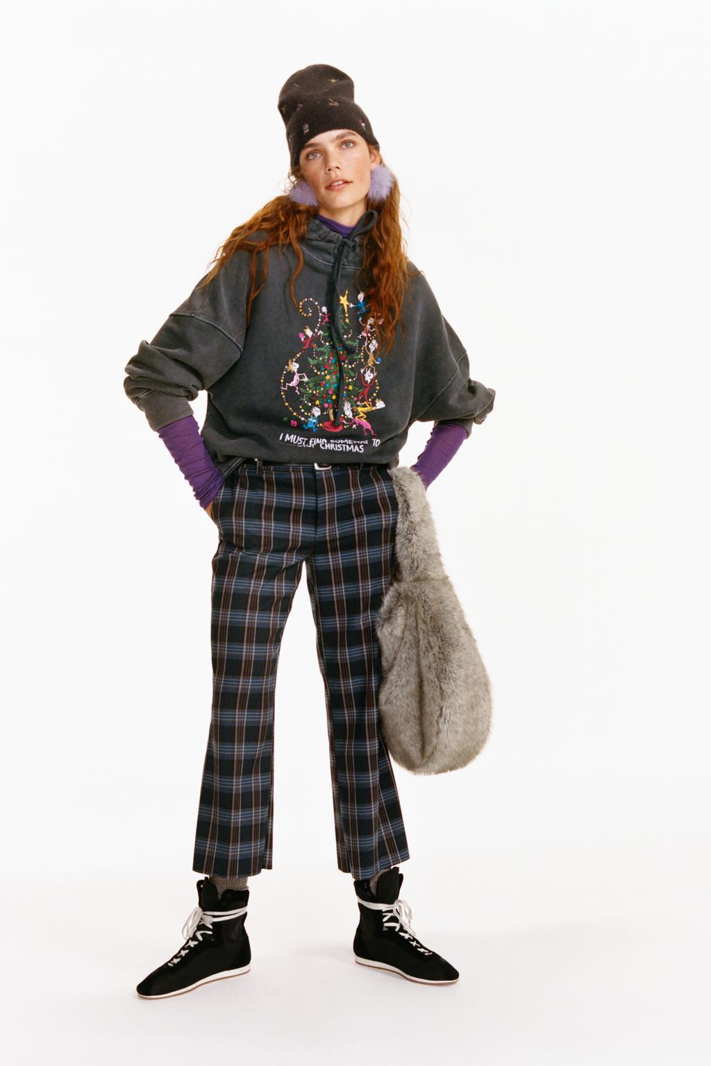 ШАПКА БИНИ С ВЫШИВКОЙ ГРИНЧА™