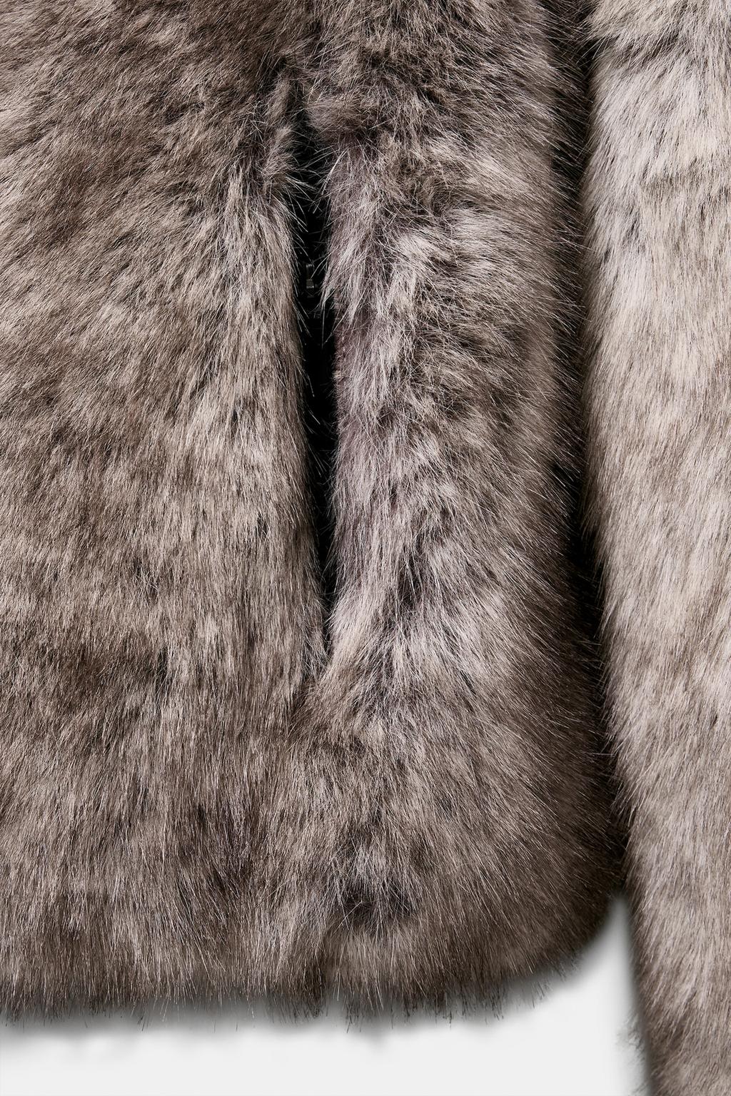 Короткое пальто с капюшоном из искусственного меха и технологией heiq xreflex™ из коллекции лыжной одежды