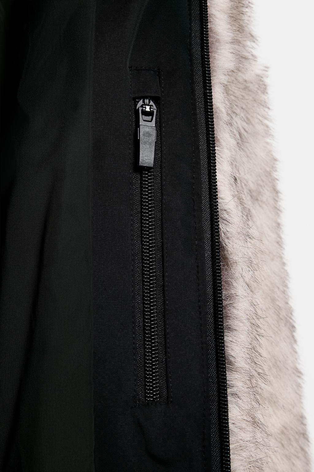 Короткое пальто с капюшоном из искусственного меха и технологией heiq xreflex™ из коллекции лыжной одежды